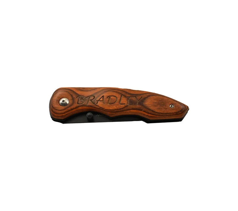 Custom engraved pocket clip knife with personalized handle engraving